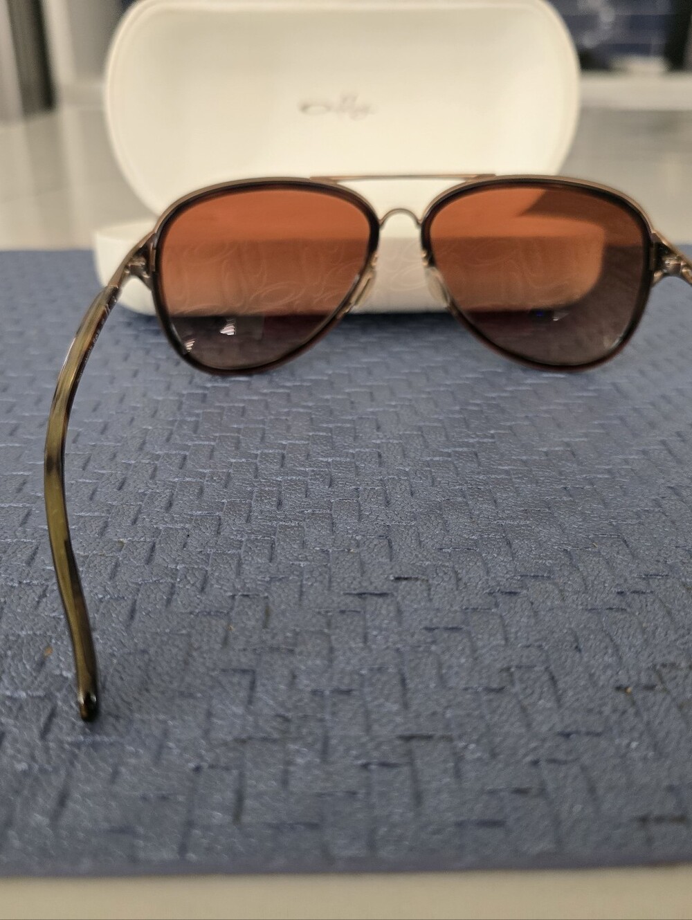 Oakley Tortoise Frames with Brown Gradient Lenses - Picture 3 of 5